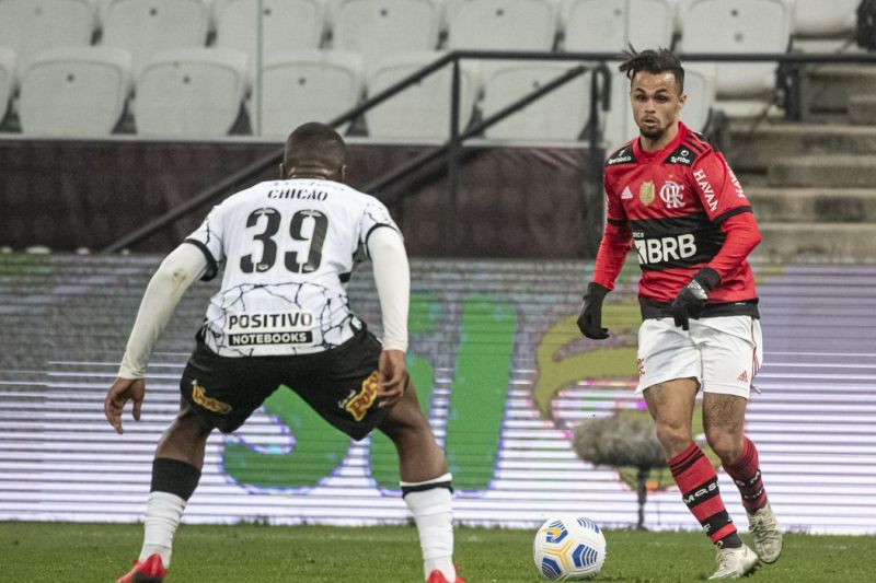 De olho no líder Atlético-MG, Flamengo encara Corinthians no Maracanã