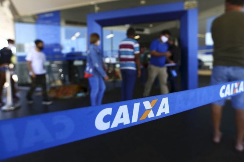 Caixa Econômica retornou hoje horário de atendimento das 10h às 16h em todo o país