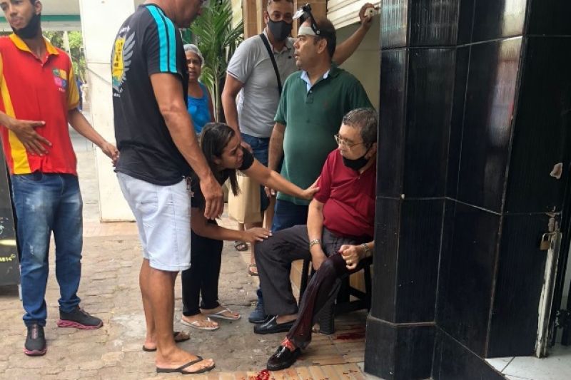 Comerciante Deca do Ouro é baleado durante troca de tiros com assaltantes em Paulo Afonso