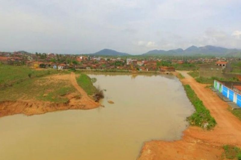 Nível de barragem preocupa e Prefeitura de Canapi faz mapeamento de famílias na região