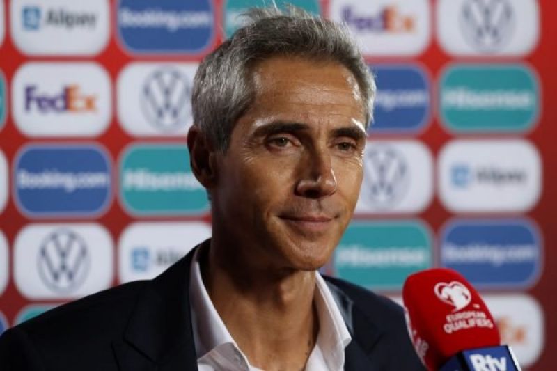 Brasileiros comandados por Paulo Sousa rasgam elogios ao técnico