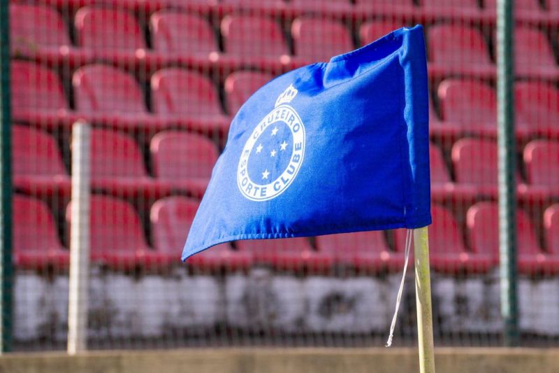 Cruzeiro acerta com o técnico uruguaio Paulo Pezzolano