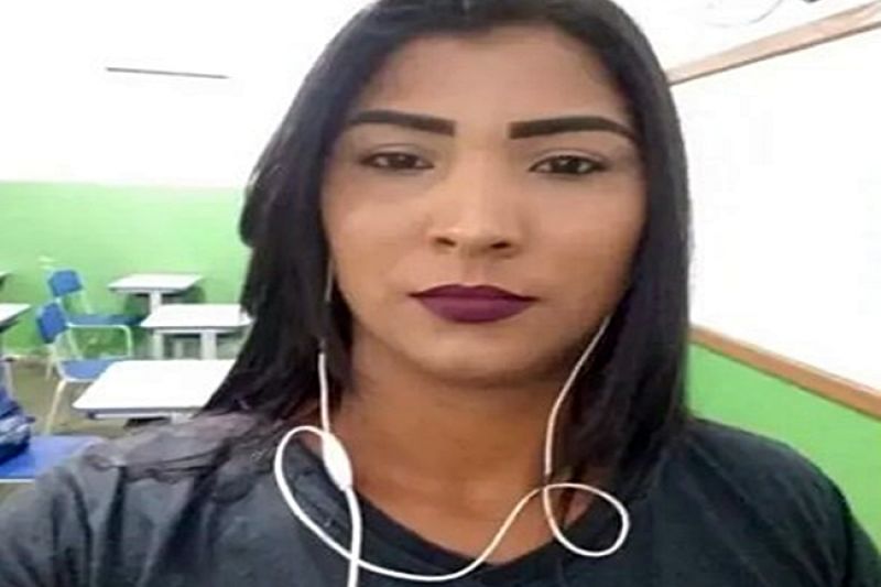 Mulher morre depois de bater moto que conduzia em cachorro em Delmiro Gouveia