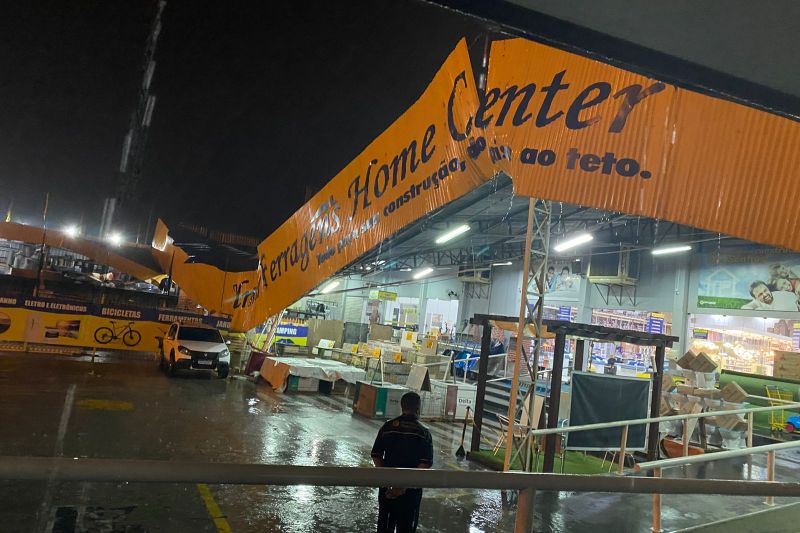 Chuva com vento, raios e granizo causa prejuízos em Santana do Ipanema