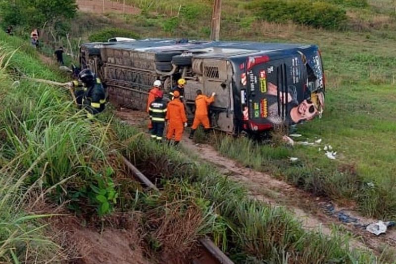 Músico da banda de Devinho Novaes morre após acidente no Agreste de Alagoas