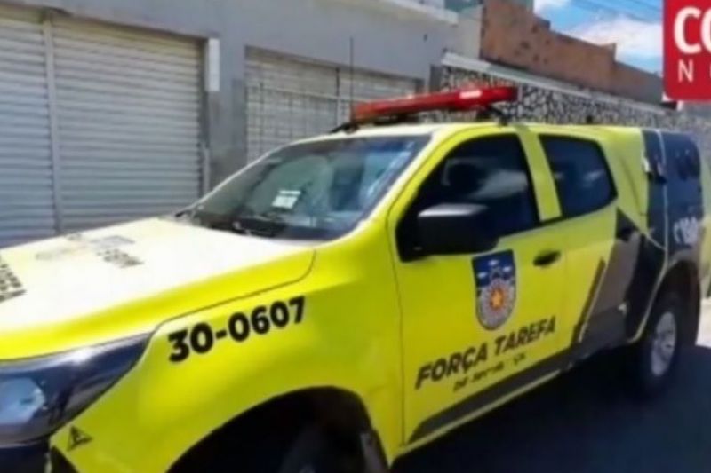 Desconhecido em moto atira em guarnição da PM e foge a pé em Delmiro Gouveia