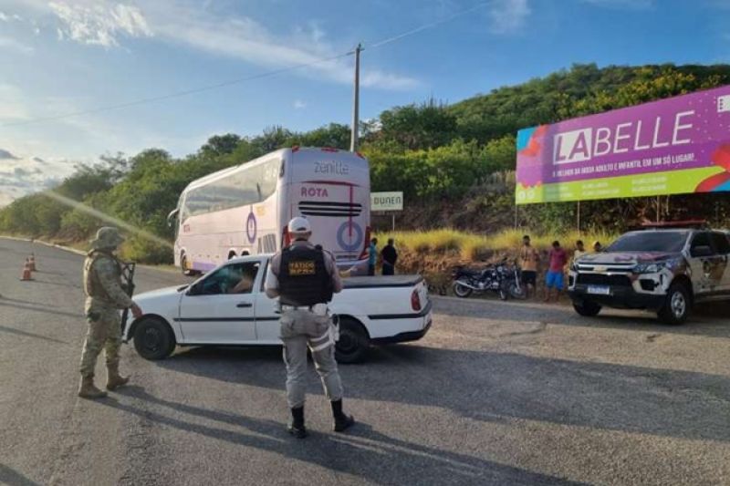 Operação do BPRv flagra oito condutores inabilitados em Piranhas