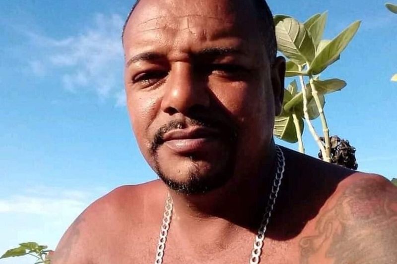 Homem é assassinado com vários tiros depois de ser perseguido em Pão de Açúcar