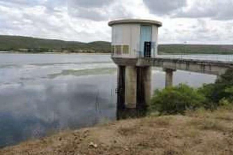 Bacia Leiteira: criminosos invadem estação elevatória de água, fazem operador refém e leva