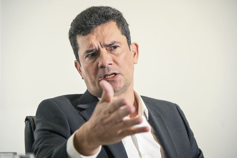 Em campanha, Moro se encontra com Temer e defende terceira via na eleição