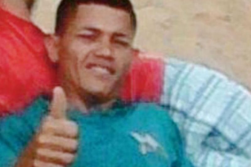 Noite de terror com tiroteio e jovem morto com vários tiros em Pão de Açúcar