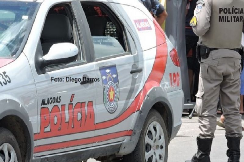 Com pistola e munições roubadas de militar em Pernambuco, homem é preso em Inhapi