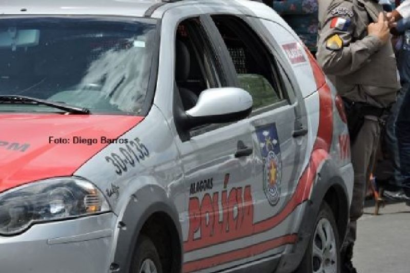 Motorista de caminhão é detido após ser flagrado dirigindo embriagado em Delmiro Gouveia