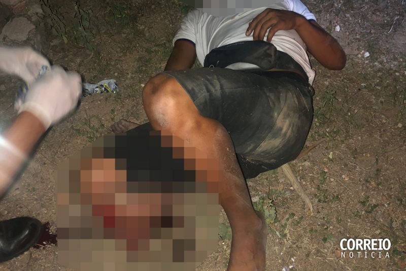 Identificado condutor do carro que atingiu moto e deixou casal ferido em Delmiro Gouveia