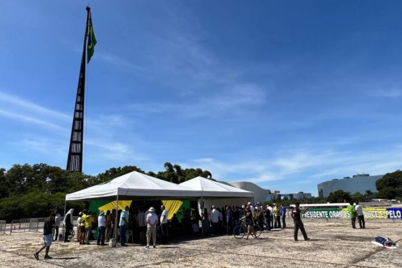 Bolsonaro cancela participação em Marcha da Família com Deus