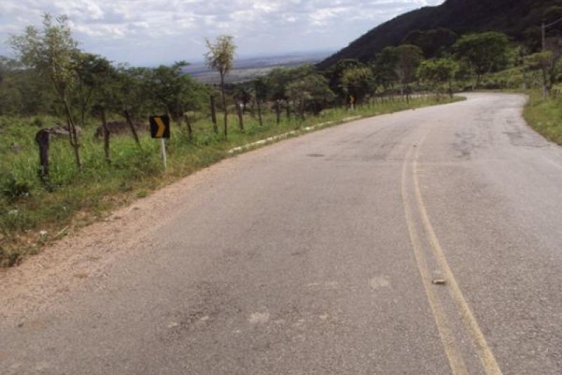 Homem é hospitalizado depois de cair de moto na “Curva do S” em Água Branca