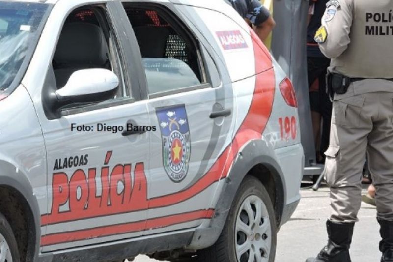 Embriagado, homem é preso empinando moto próximo de estudantes em São José da Tapera