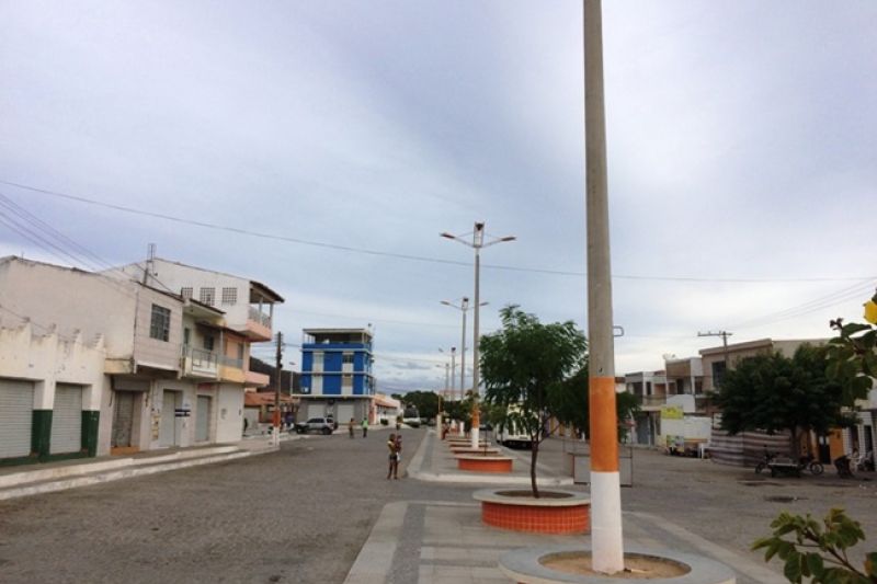 Mobília para escolas de Pariconha pode custar quase R$ 1,2 mi, diz contratação