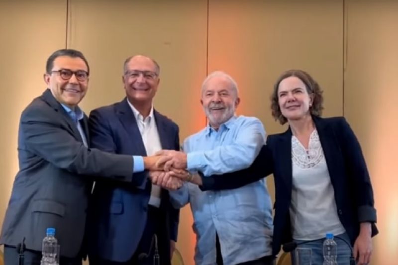 PSB oficializa Alckmin como vice de Lula na chapa com PT