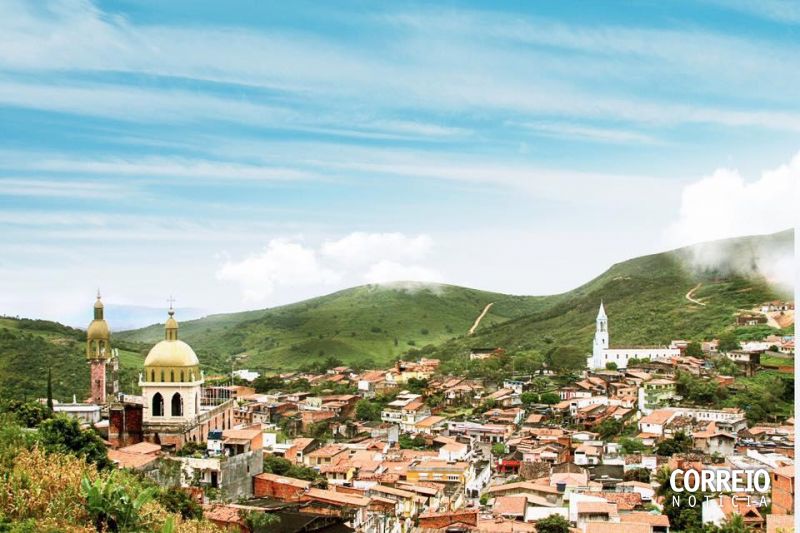 Homem é preso suspeito de invadir escola e tentar esfaquear aluna em Mata Grande