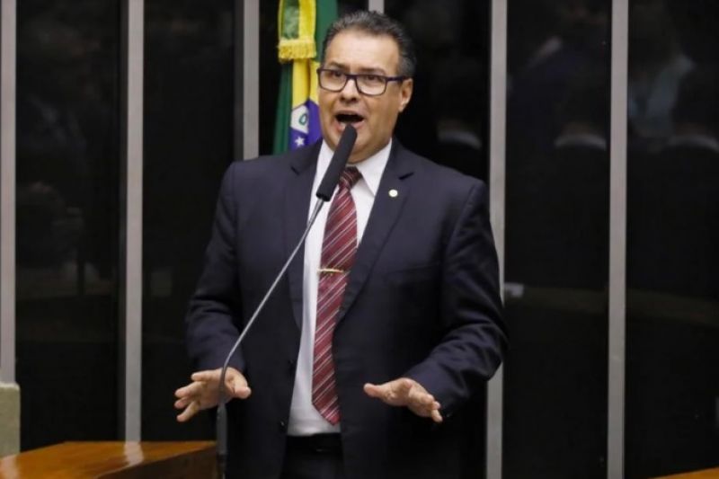 Indulto a Daniel Silveira tem ‘total apoio’ da Câmara, diz deputado Capitão Augusto