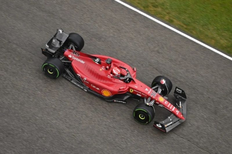 Leclerc e Sainz lideram treino livre da Fórmula 1 no GP da Emilia-Romagna