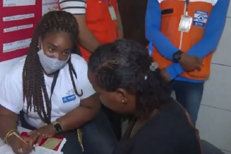 Mais de 270 afetados pelas chuvas em Salvador começam a deixar abrigos nas escolas,