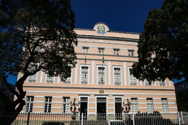 Justiça acata pedido do PSB e suspende eleição para escolha de governador e vice de AL