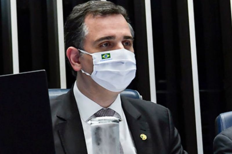 Pacheco conversa com Fux e mantém posição sobre cassação de mandato