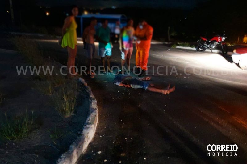 Homem é socorrido em estado grave depois de cair de moto em Delmiro Gouveia