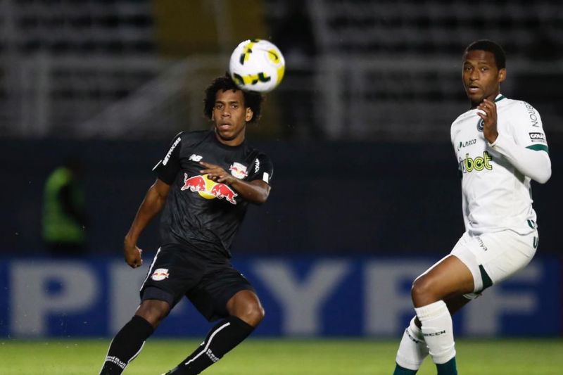 Goiás vence Bragantino nos pênaltis e avança na Copa do Brasil