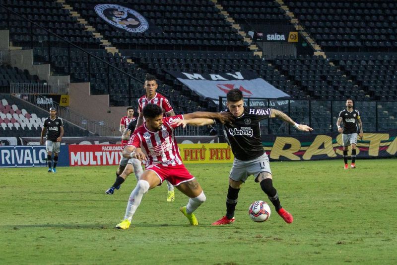 Sob comando de auxiliar, Vasco encara Náutico nesta terça fora de casa