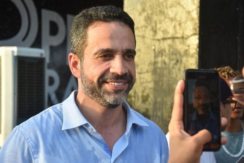 Pesquisa: Paulo Dantas cresce 8 pontos e empata na liderança para o Governo