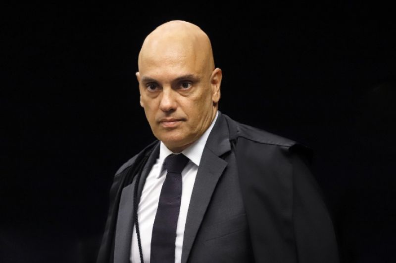 Moraes prorroga por mais 60 dias inquérito contra Bolsonaro por falas sobre vacinação