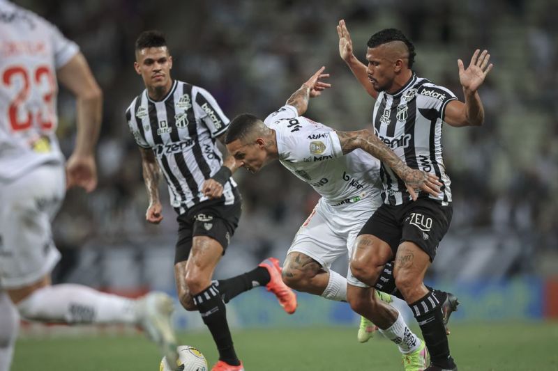 Atlético-MG fica no 0 a 0 com o Ceará no Castelão