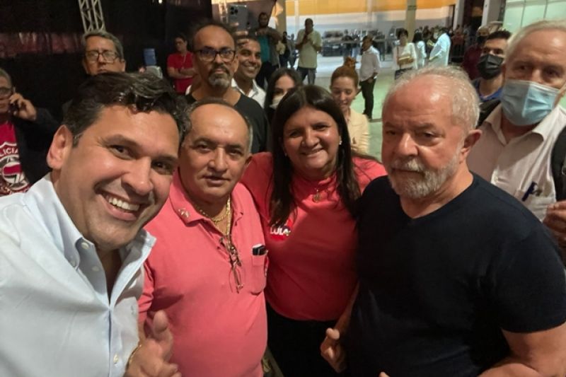 Políticos de Delmiro Gouveia participam de evento com presidenciável Lula em Maceió