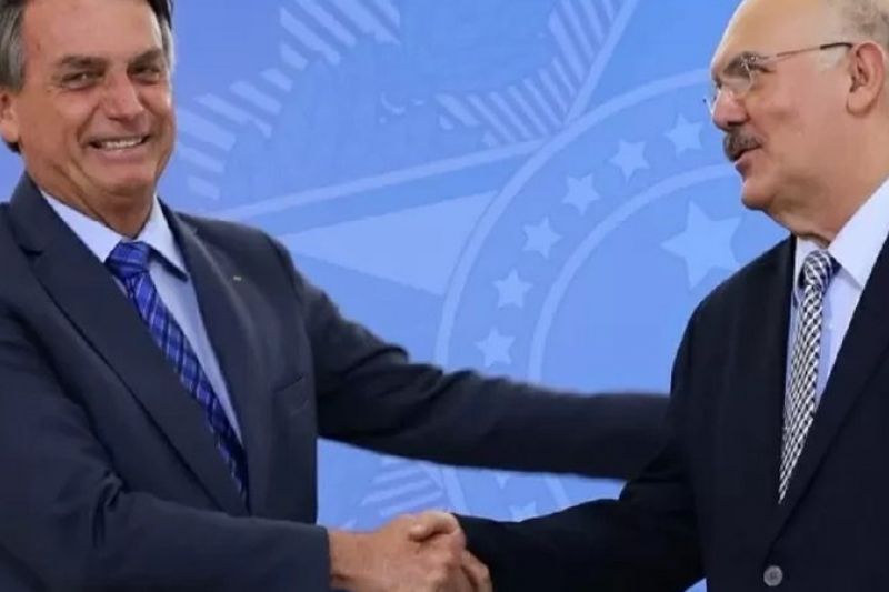Bolsonaro: De 'boto minha cara no fogo pelo Milton' a 'responda pelos atos dele'