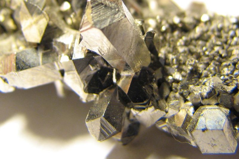 Publicada portaria que cria o Programa InovaNióbio