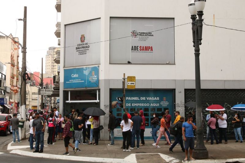 Desemprego chega a 9,4% em abril, diz Ipea