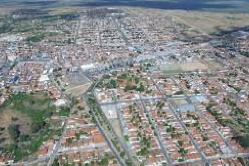 Após confusão e soco, homem ameaça desafeto com faca e é detido em Delmiro Gouveia