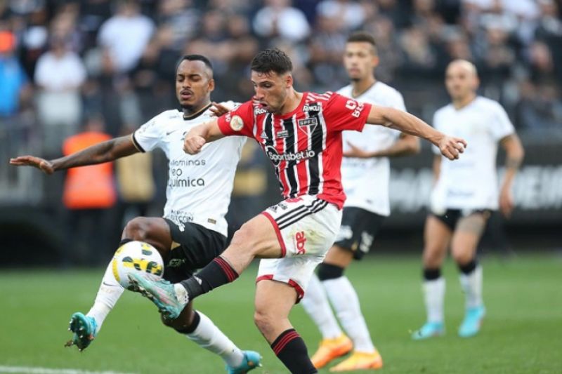 São Paulo anuncia contratação em definitivo de Calleri