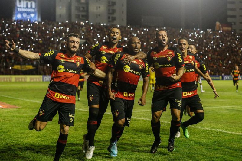Sport apresenta Vagner Love à torcida e bate Guarani pela Série B