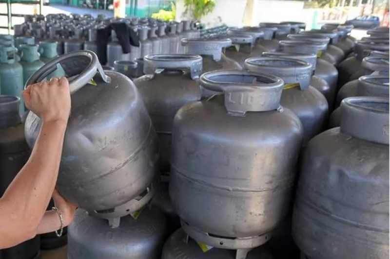 Vale-gás vai pagar valor médio do botijão inteiro até dezembro