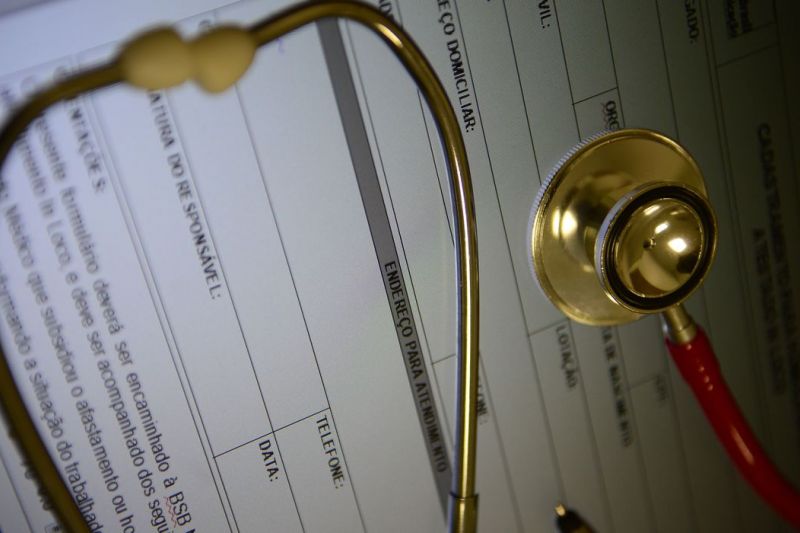 Câmara aprova PL que obriga planos de saúde a ampliar tratamentos