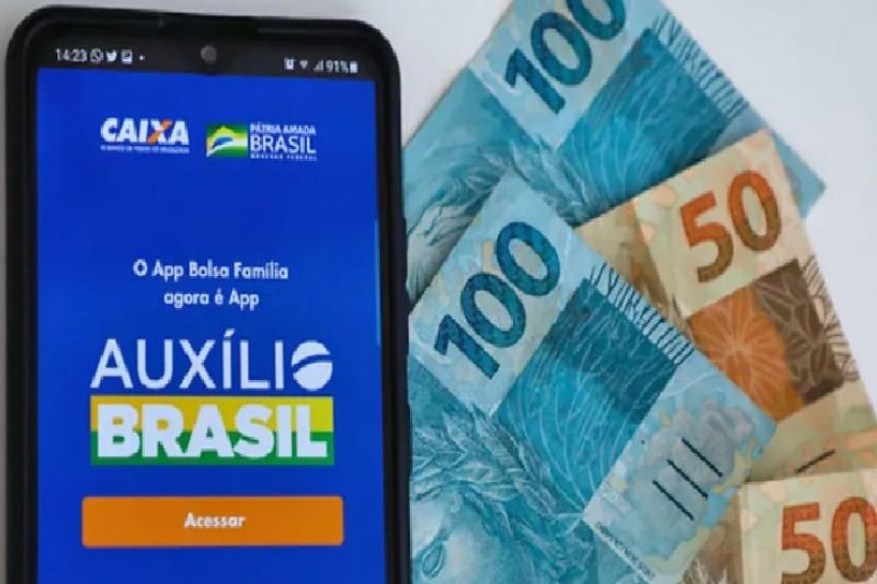 Auxílio Brasil: buscas batem recorde na internet após elevação para R$ 600