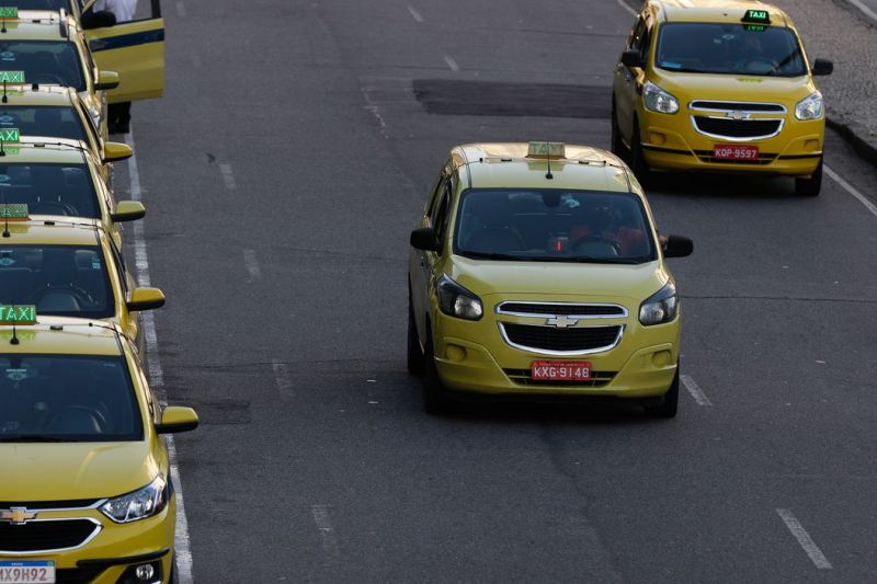 Prefeituras farão cadastro para o auxílio taxista