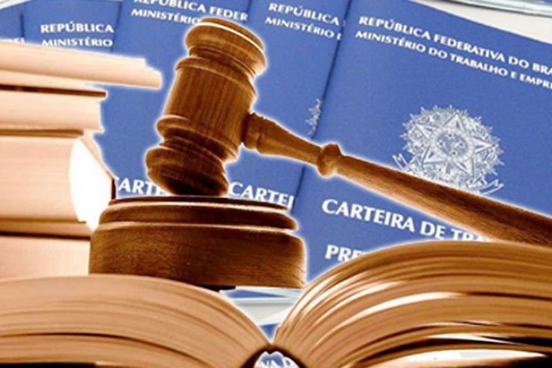 TST entrega comenda por serviços prestados à Justiça do Trabalho