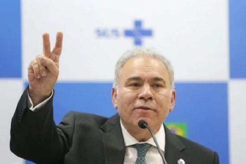 Saúde pretende fechar compra de vacinas até amanhã