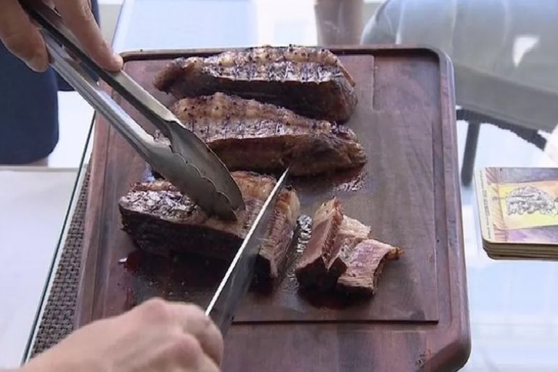 Não é só a figurinha: 'inflação do torcedor' dispara e ameaça 'minguar' o churrasco