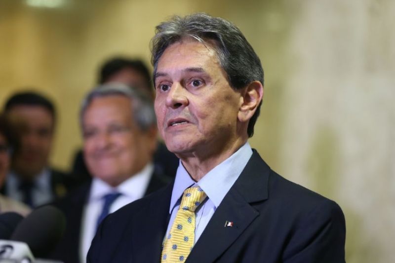 Ministro retira Jefferson do horário eleitoral até que TSE julgue sua candidatura